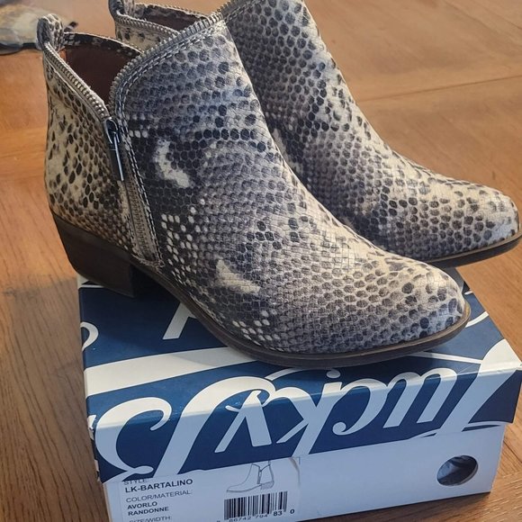 Lucky Brand Python pattern short bootie sz 9 - Picture 1 of 2